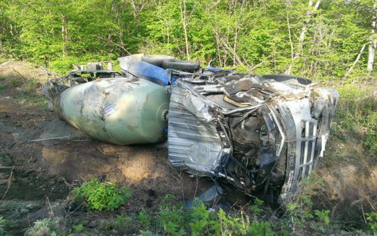 Ağdərədə betonqarışdıran maşın dərəyə aşdı – SÜRÜCÜ ÖLDÜ - FOTO Ağdərədə betonqarışdıran maşın dərəyə aşdı – SÜRÜCÜ ÖLDÜ - FOTO