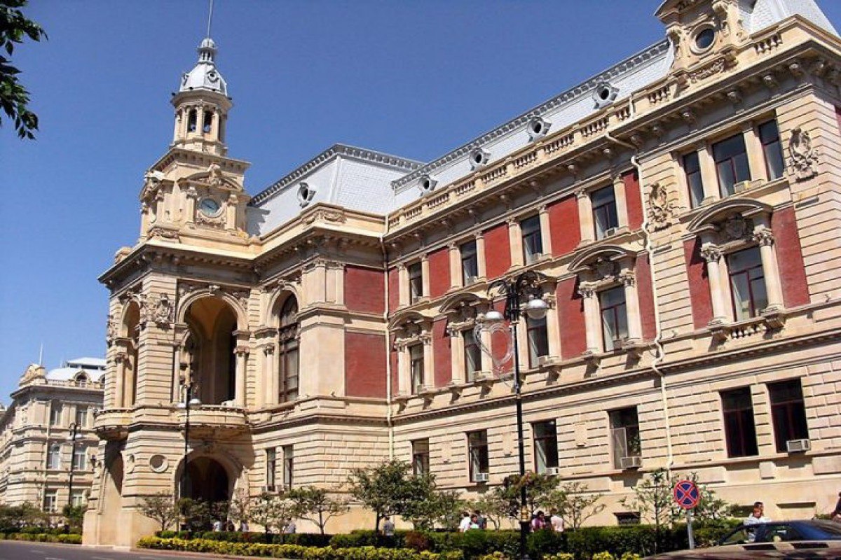 “Sovetski”də heç bir tarixi bina sökülmür” – RƏSMİ “Sovetski”də heç bir tarixi bina sökülmür” – RƏSMİ