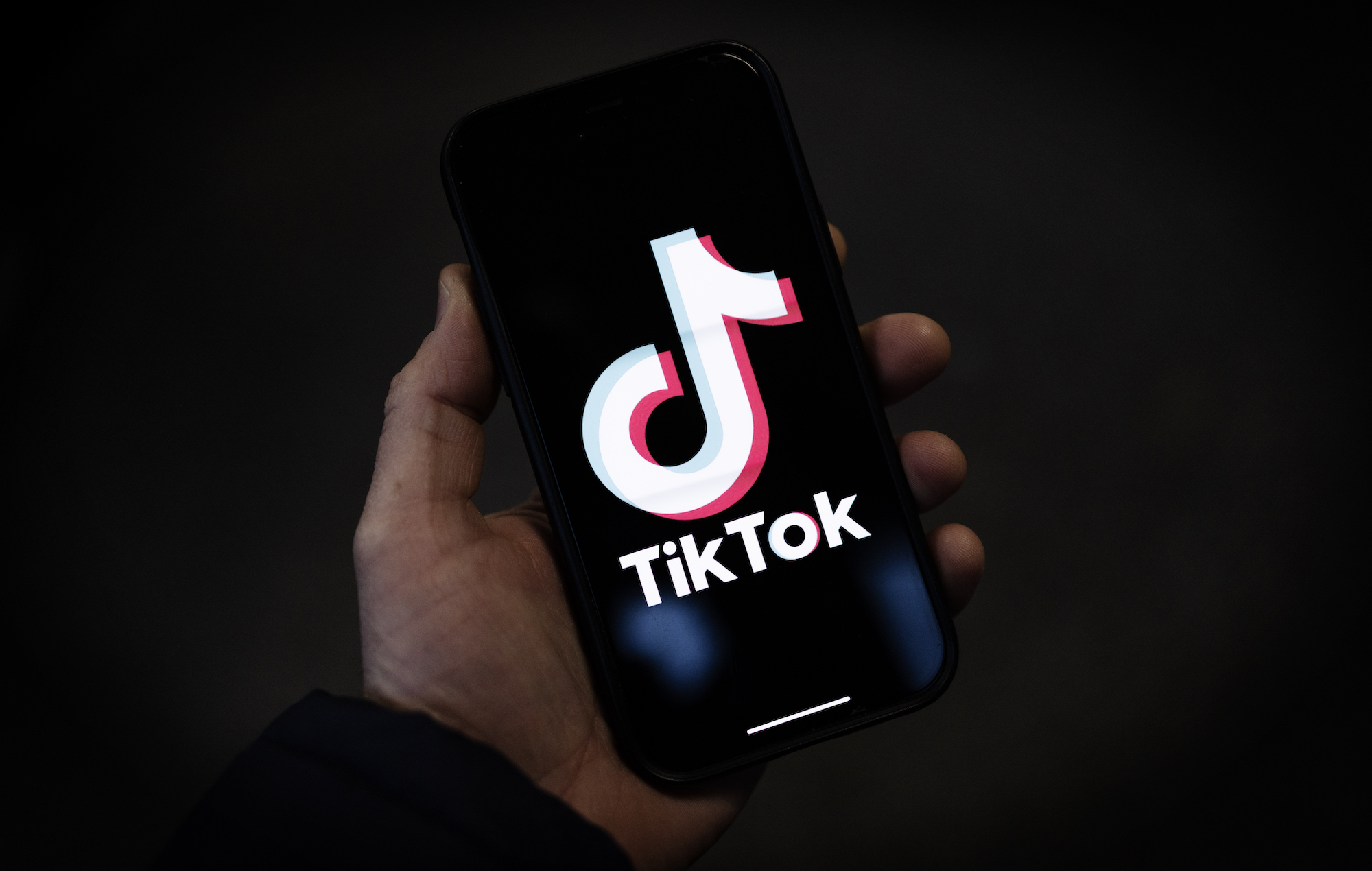 “TikTok” ötən il Azərbaycanda 3 milyonadək videonu silib “TikTok” ötən il Azərbaycanda 3 milyonadək videonu silib