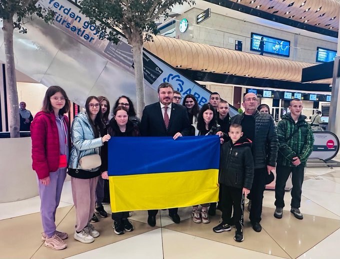 Daha 12 uşaq Ukraynadan Azərbaycana GƏTİRİLDİ Daha 12 uşaq Ukraynadan Azərbaycana GƏTİRİLDİ