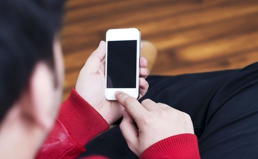 Smartfondan istifadə bu xəstəliyə səbəb olur - Həkimlərdən HƏYƏCAN TƏBİLİ