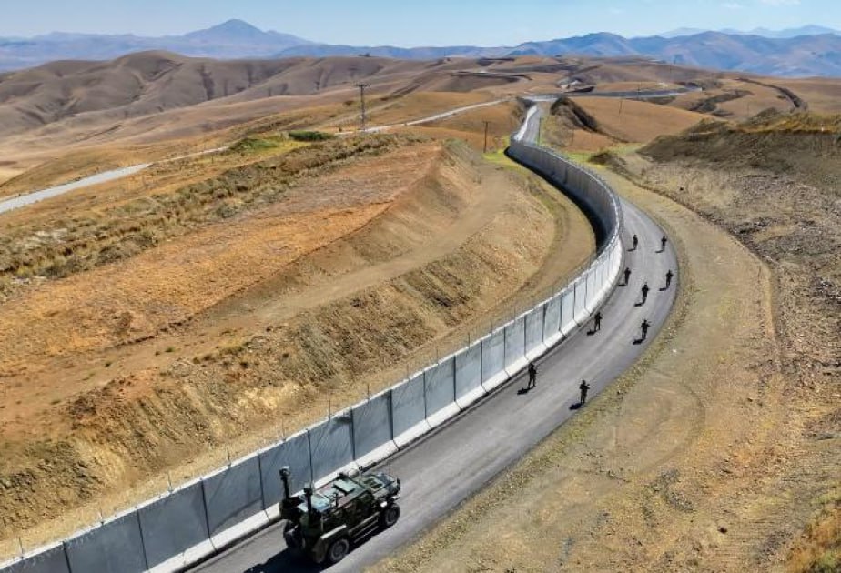 Türkiyə sərhədində çəkilən beton divarların uzunluğu AÇIQLANDI