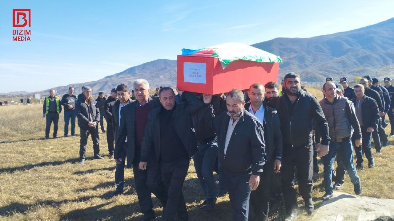 Birinci Qarabağ müharibəsinin iki itkin-şəhidi Xocalıda dəfn edildi – FOTO Birinci Qarabağ müharibəsinin iki itkin-şəhidi Xocalıda dəfn edildi – FOTO