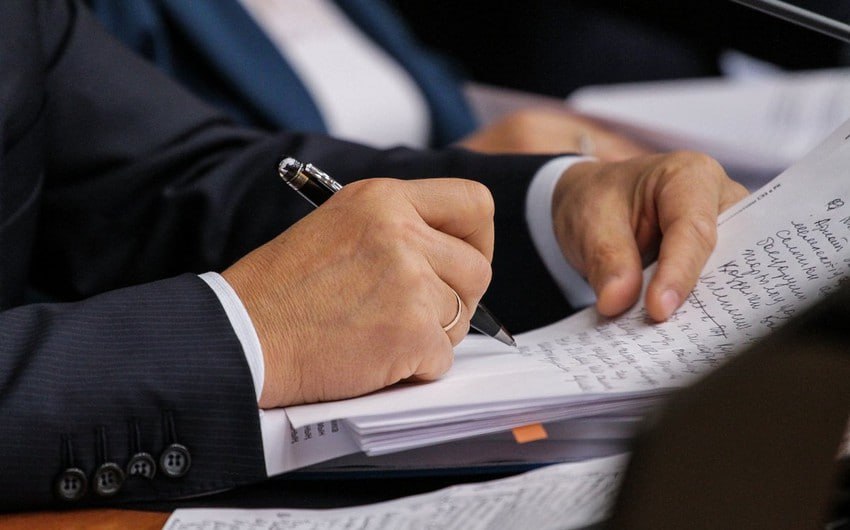 Dövlət qulluğunda çalışmaq istəyənlərin NƏZƏRİNƏ Dövlət qulluğunda çalışmaq istəyənlərin NƏZƏRİNƏ