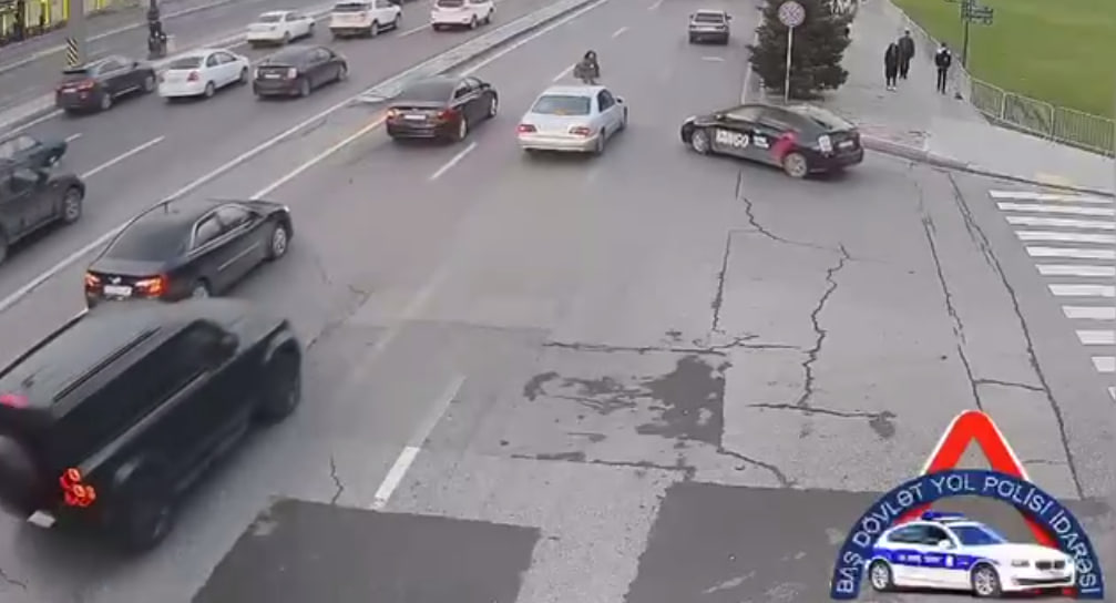 Bakıda piyadaların səbəb olduğu dəhşətli qəzalar – ANBAAN VİDEO Bakıda piyadaların səbəb olduğu dəhşətli qəzalar – ANBAAN VİDEO