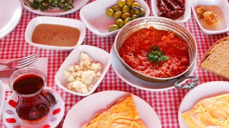 Səhər yeməyində etdiyi sadə dəyişikliklə 71 kilodan 64 kiloyadək ARIQLADI Səhər yeməyində etdiyi sadə dəyişikliklə 71 kilodan 64 kiloyadək ARIQLADI