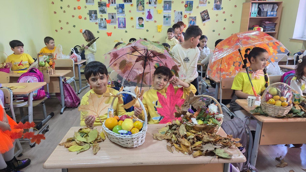 111 saylı məktəbin şagirdləri payızın gəlişini şənliklə qeyd etdilər – FOTO/VİDEO 111 saylı məktəbin şagirdləri payızın gəlişini şənliklə qeyd etdilər – FOTO/VİDEO