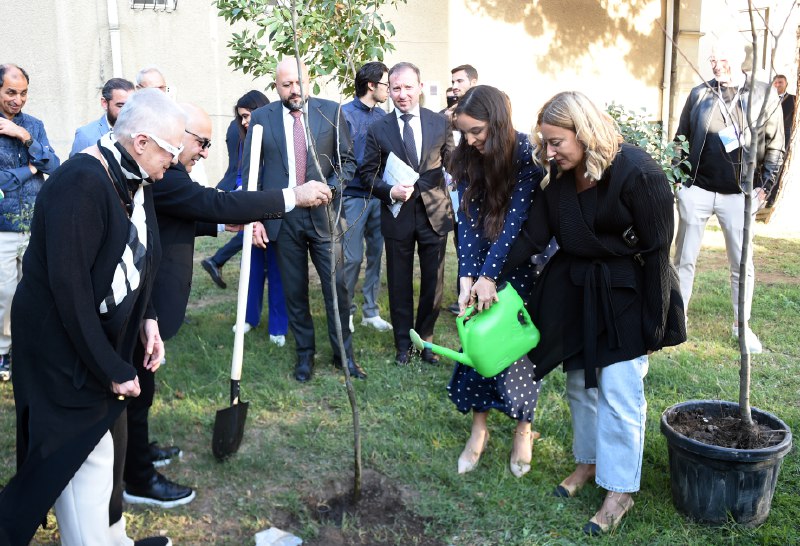 Leyla Əliyeva “Püstə: canlı irs”in TƏQDİMATINDA - FOTO Leyla Əliyeva “Püstə: canlı irs”in TƏQDİMATINDA - FOTO