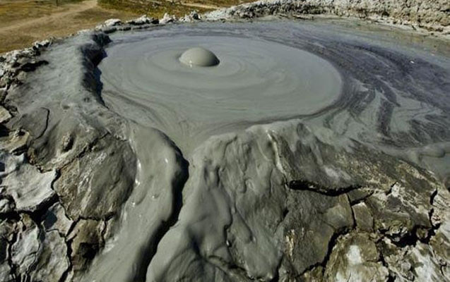 Bakıda bu vulkan 3 dəqiqədən bir püskürür – VİDEO Bakıda bu vulkan 3 dəqiqədən bir püskürür – VİDEO