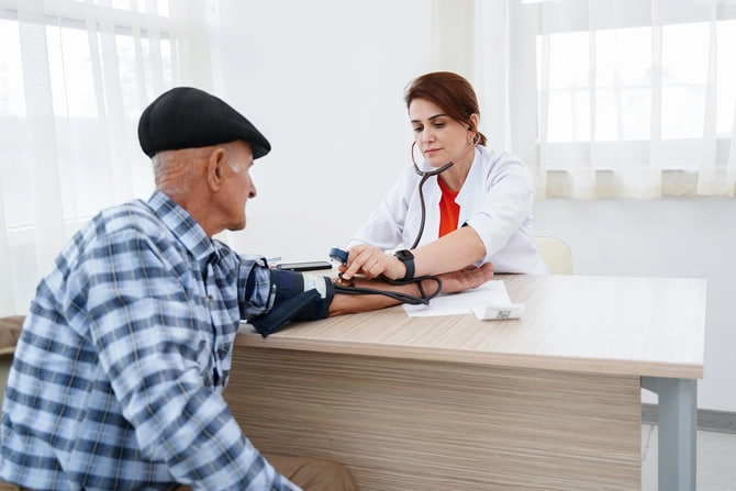 Bu şəxslər icbari tibbi sığortanı ödəməkdən azaddır - SİYAHI Bu şəxslər icbari tibbi sığortanı ödəməkdən azaddır - SİYAHI