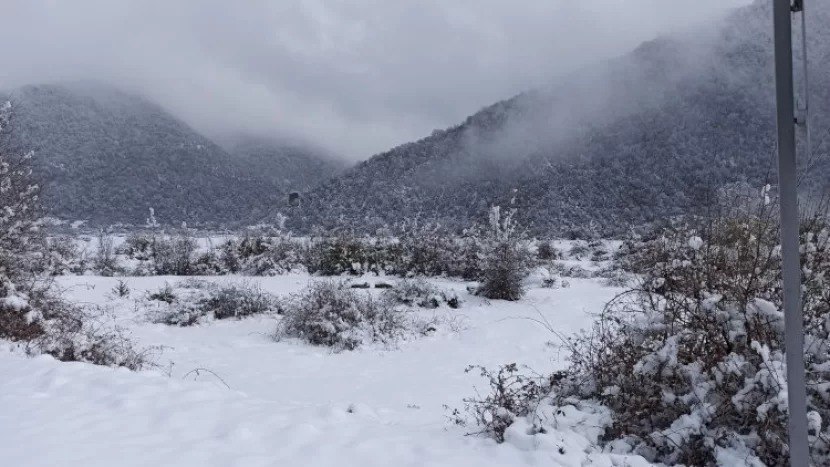 Bu ərazilərə qar yağır - FAKTİKİ HAVA Bu ərazilərə qar yağır - FAKTİKİ HAVA