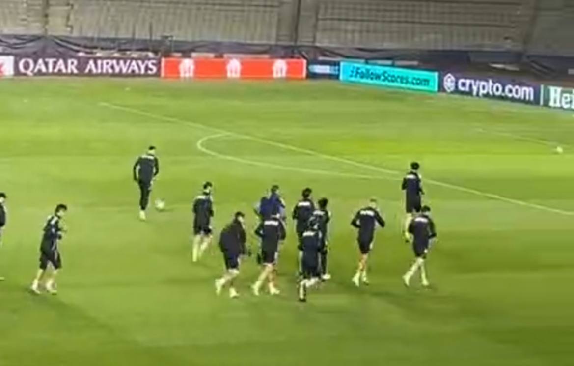 “Tofiq Bəhramov”da güclü yağış altında məşq - VİDEO