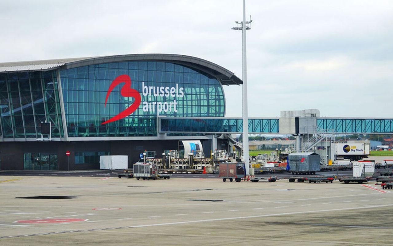 Brüssel hava limanı fəaliyyətini dayandırdı - Dron TƏHLÜKƏSİ