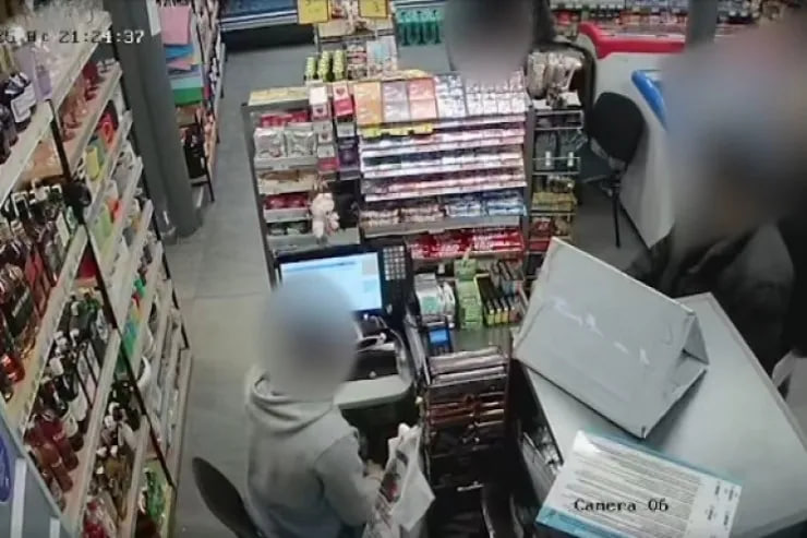 Tbilisidə azərbaycanlı gənclər döyüldü - VİDEO Tbilisidə azərbaycanlı gənclər döyüldü - VİDEO