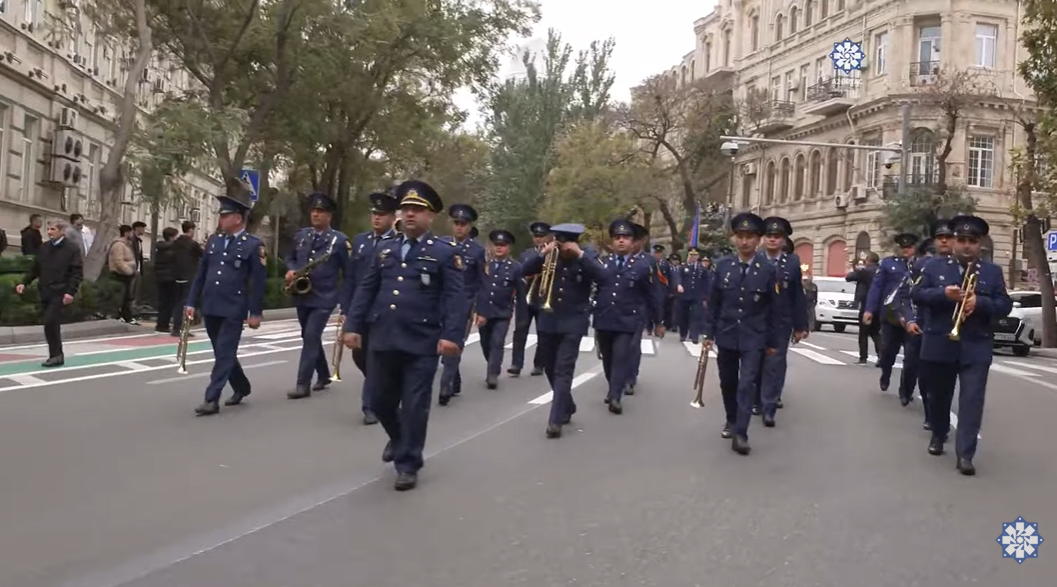 Bakıda hərbçilərin zəfər yürüşü –VİDEO Bakıda hərbçilərin zəfər yürüşü –VİDEO