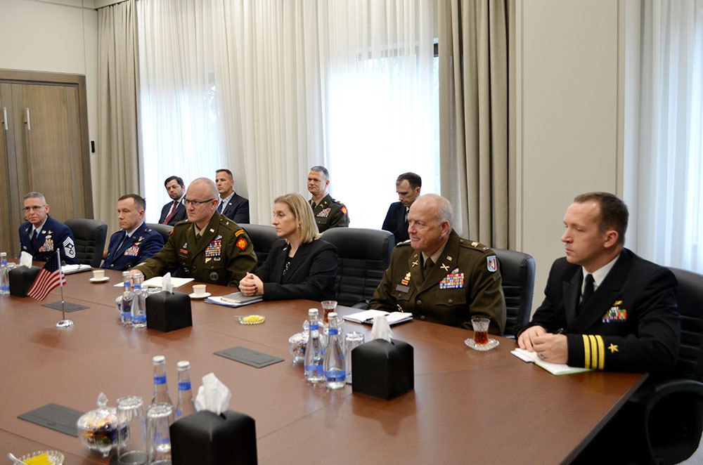 Amerikalı general Bakıda - FOTO Amerikalı general Bakıda - FOTO