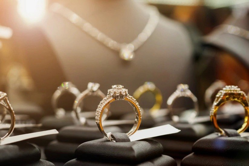 Zərgərlik məmulatlarına dövlət əyar damğasını bu orqan vuracaq – RƏSMİ Zərgərlik məmulatlarına dövlət əyar damğasını bu orqan vuracaq – RƏSMİ