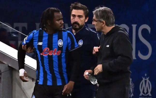 Lukmanla baş məşqçi arasında soyuq küləklər əsir Lukmanla baş məşqçi arasında soyuq küləklər əsir