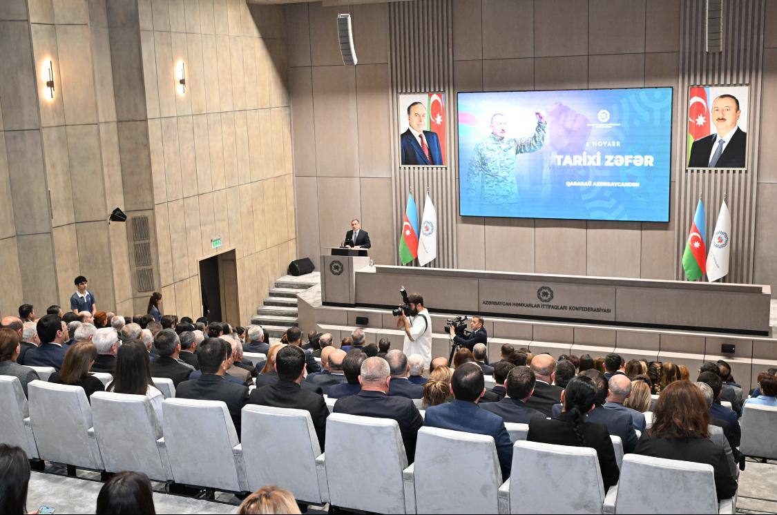 Azərbaycan Həmkarlar İttifaqları Konfederasiyasında Zəfər Gününə həsr olunmuş tədbir keçirildi - FOTO Azərbaycan Həmkarlar İttifaqları Konfederasiyasında Zəfər Gününə həsr olunmuş tədbir keçirildi - FOTO