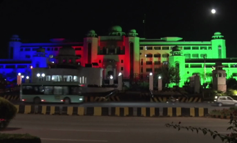İslamabadda inzibati binalar Zəfər günü münasibətilə Azərbaycan bayrağının rəngləri ilə işıqlandırılıb - VİDEO İslamabadda inzibati binalar Zəfər günü münasibətilə Azərbaycan bayrağının rəngləri ilə işıqlandırılıb - VİDEO