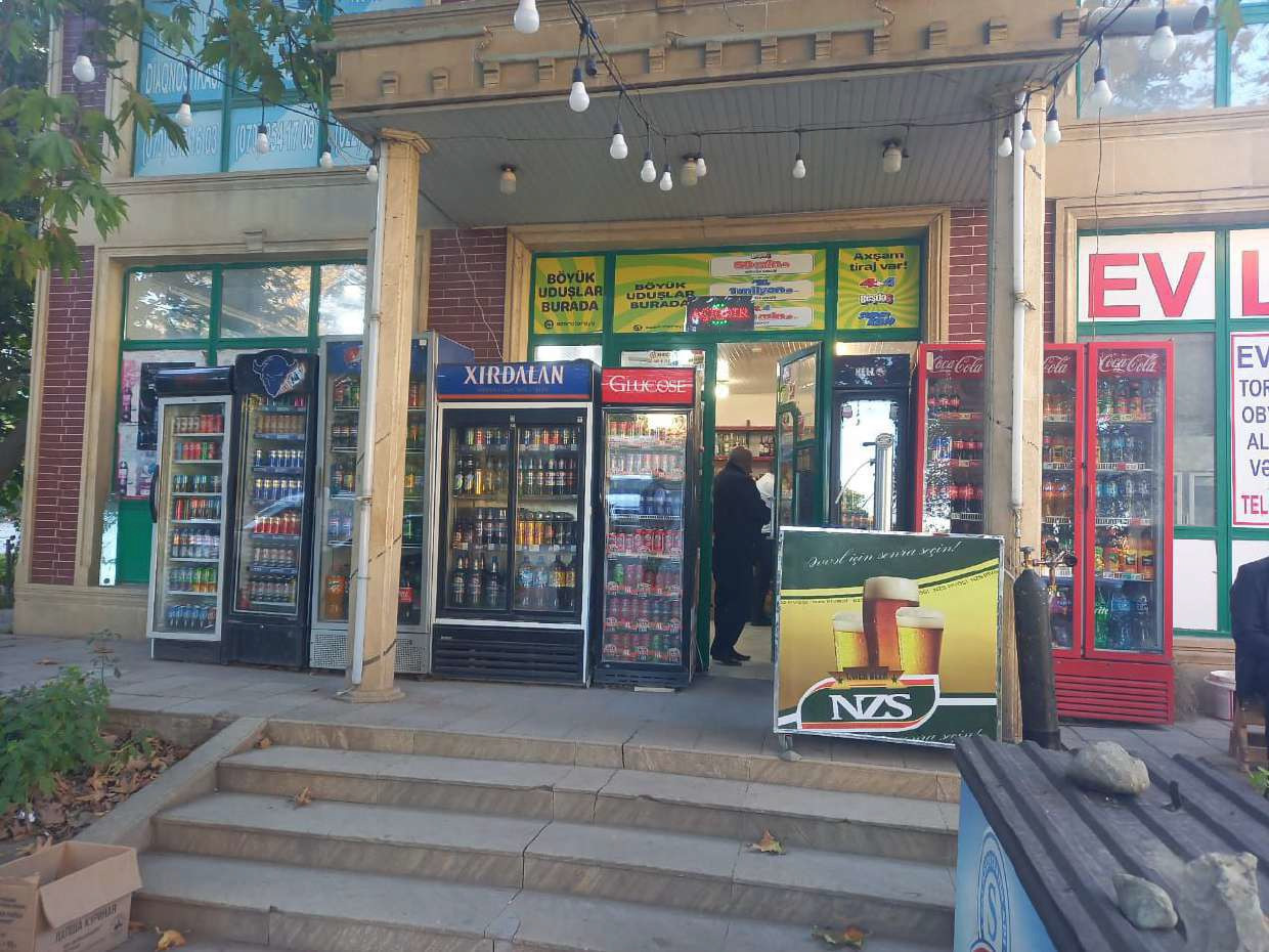 Gəncədə marketdə saxta alkoqollu içkilər aşkarlandı – FOTO Gəncədə marketdə saxta alkoqollu içkilər aşkarlandı – FOTO