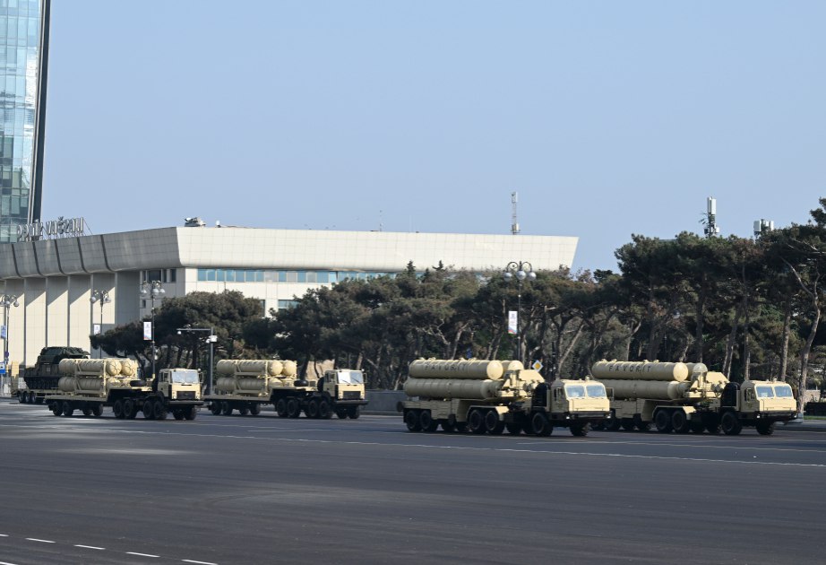 Zəfər paradında nümayiş etdirilən Azərbaycan Ordusunun arsenalındakı müasir texnika - SİYAHI/FOTO Zəfər paradında nümayiş etdirilən Azərbaycan Ordusunun arsenalındakı müasir texnika - SİYAHI/FOTO