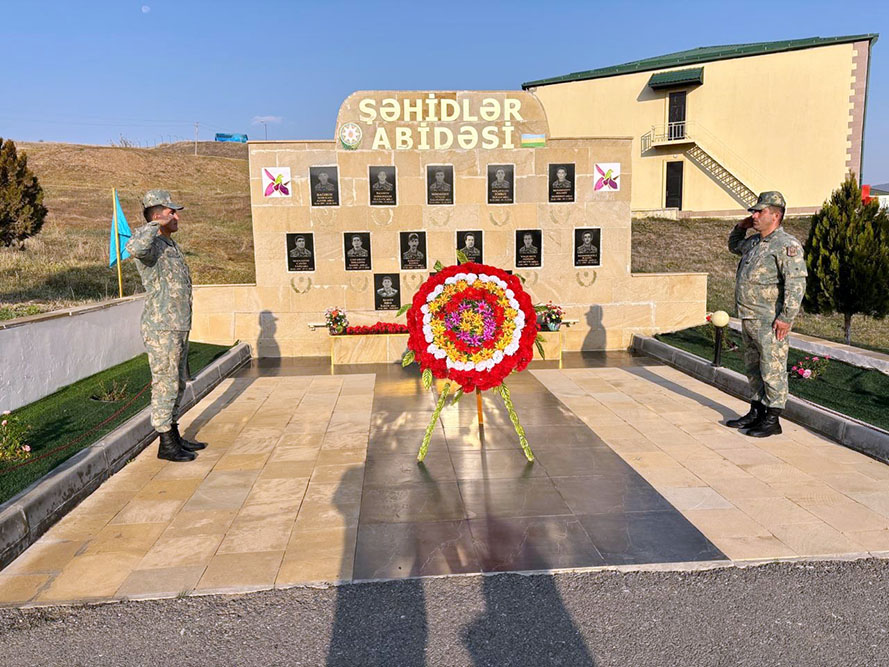 Azərbaycan Ordusunda Zəfərin beşinci ildönümü QEYD EDİLDİ - FOTO/VİDEO Azərbaycan Ordusunda Zəfərin beşinci ildönümü QEYD EDİLDİ - FOTO/VİDEO