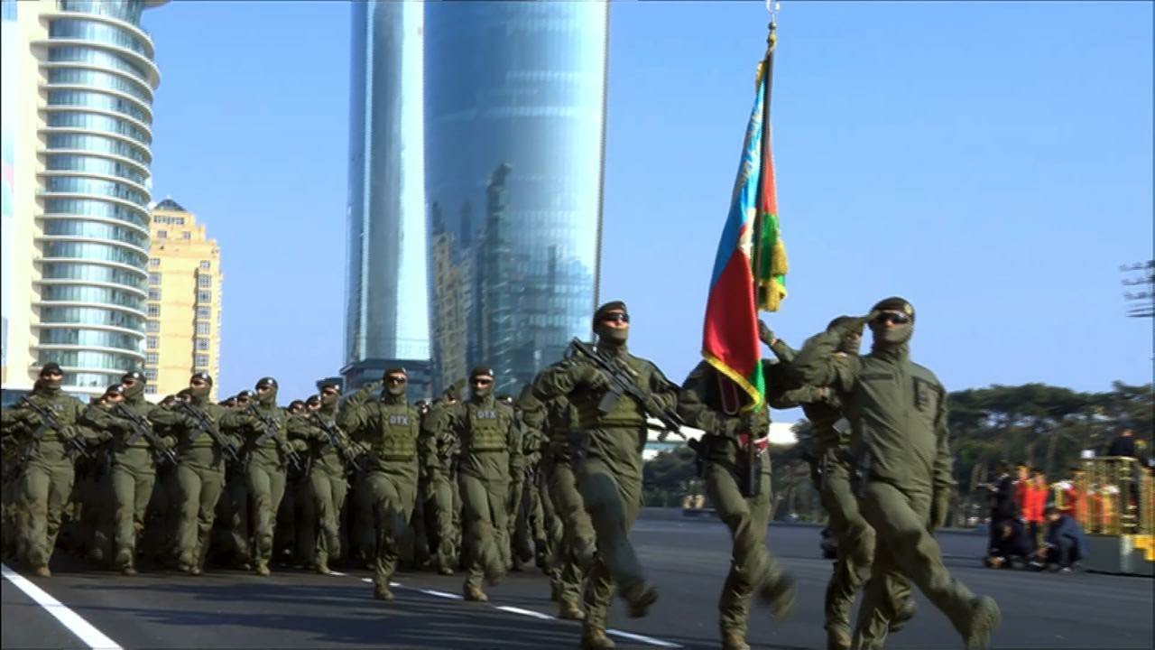 DTX-nin “Qartal” xüsusi təyinatlıları hərbi paradda - VİDEO DTX-nin “Qartal” xüsusi təyinatlıları hərbi paradda - VİDEO