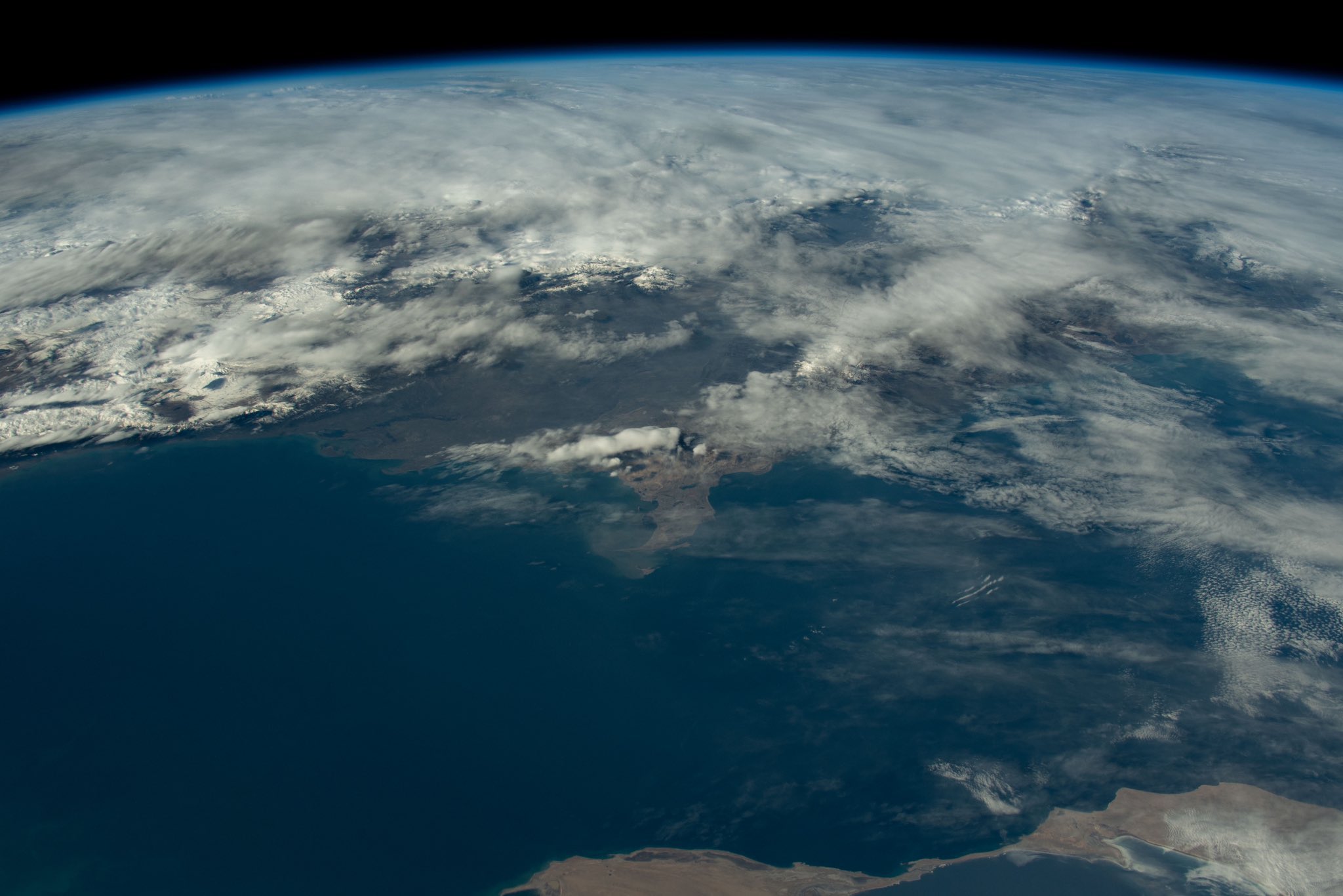 Alper Gezeravcı Zəfər Günü ilə bağlı kosmosdan FOTOLAR paylaşdı