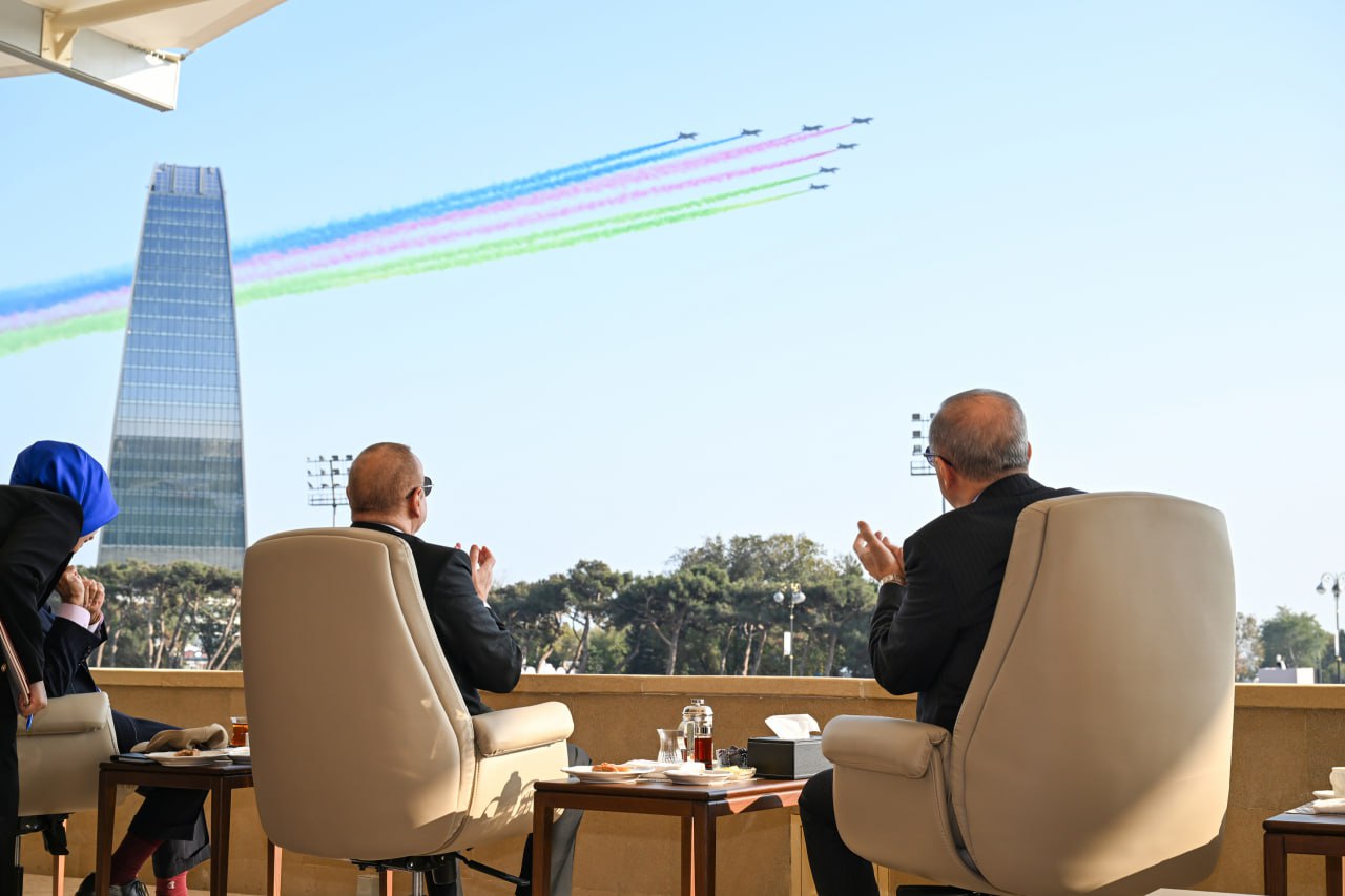 Hərbi analitik: “Bakıda keçirilən unikal parad göstərdi ki, Azərbaycan Ordusu regionun elitasıdır” Hərbi analitik: “Bakıda keçirilən unikal parad göstərdi ki, Azərbaycan Ordusu regionun elitasıdır”