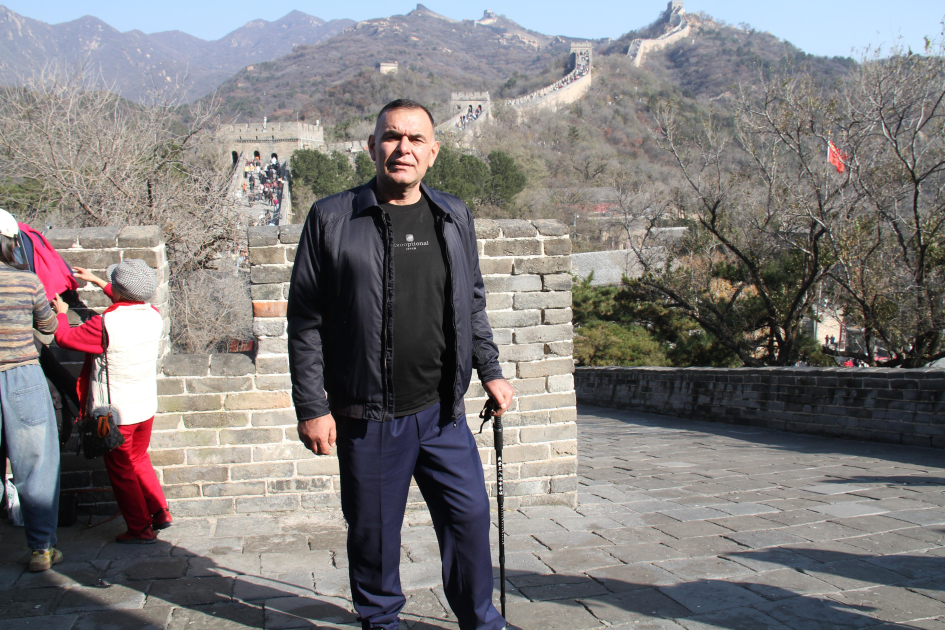 Aprel döyüşlərinin qəhrəmanı Böyük Çin səddində - FOTO Aprel döyüşlərinin qəhrəmanı Böyük Çin səddində - FOTO