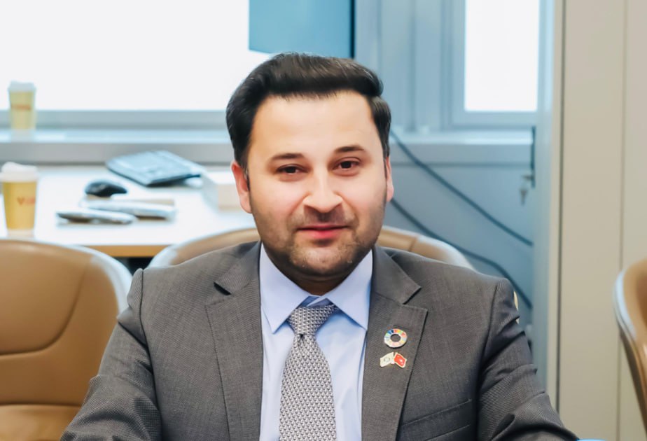 3 liderin hərbi paradda bir yerdə dayanması ortaq ruhun tarixi təsdiqidir - Pakistanlı ekspert 3 liderin hərbi paradda bir yerdə dayanması ortaq ruhun tarixi təsdiqidir - Pakistanlı ekspert