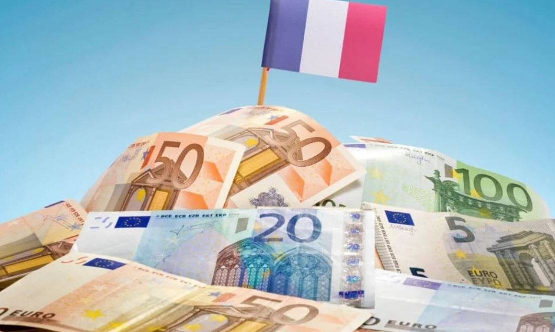 Fransa borclarına görə 74 milyard avro faiz ödəyəcək Fransa borclarına görə 74 milyard avro faiz ödəyəcək