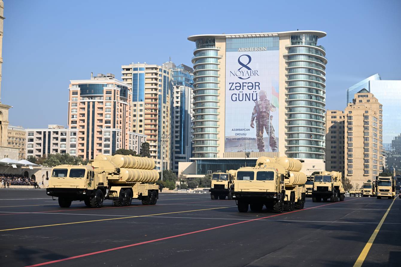 Hərbi MODERNİZASİYA – Zəfər Günü paradında hansı yeni texnikalar nümayiş ETDİRİLDİ?