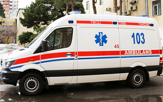 Bakıda AİLƏ FACİƏSİ - 69 yaşlı kişi arvadını baltaladı