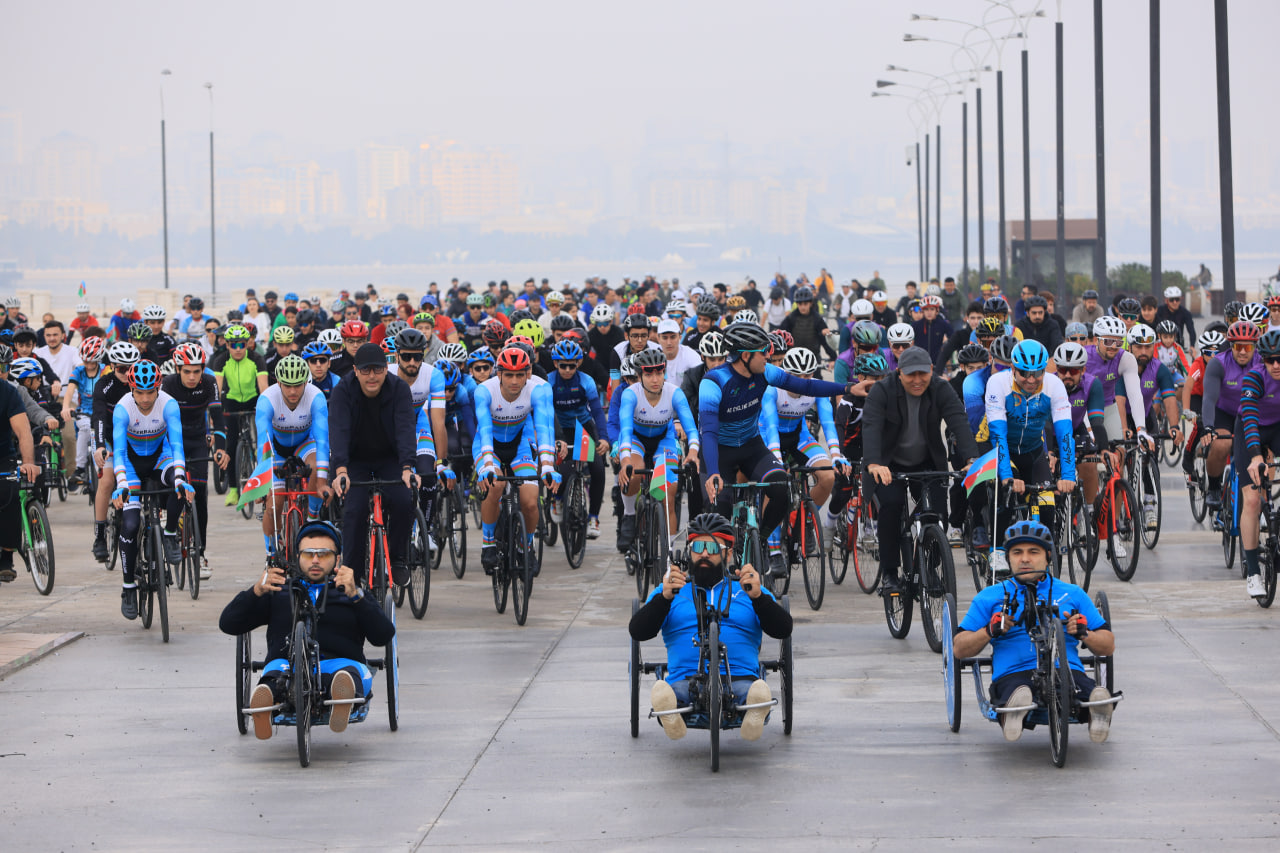 9 Noyabr – Dövlət Bayrağı Günü münasibətilə veloyürüş keçirilib - FOTO