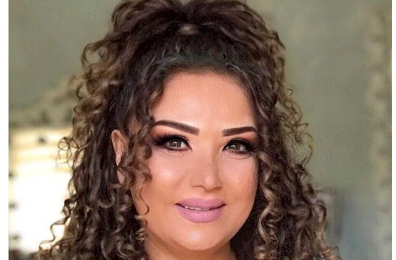 "Dedim ki, Rəqsanəni kim buraxıb bura?" "Dedim ki, Rəqsanəni kim buraxıb bura?"