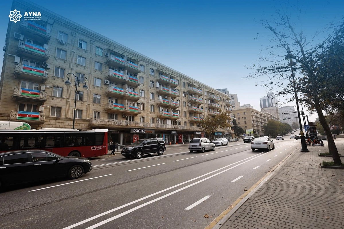 Bakının bu küçəsində mikromobillik zolağı təşkil edilir – FOTO