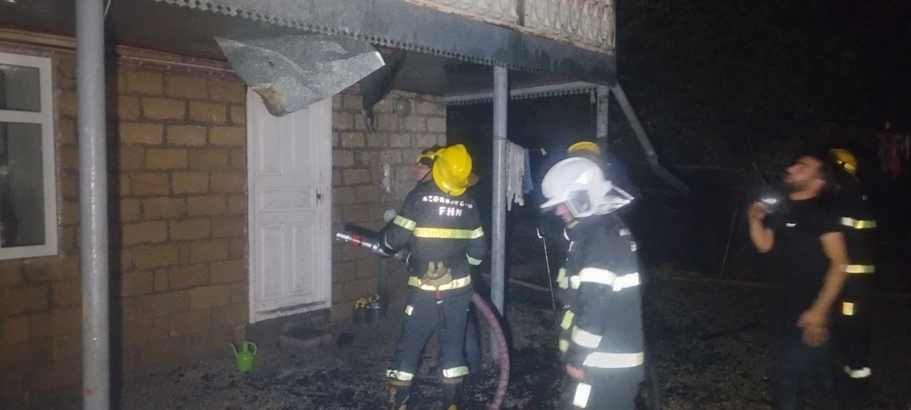 Şamaxıda 6 otaqlı EV YANDI - FOTO