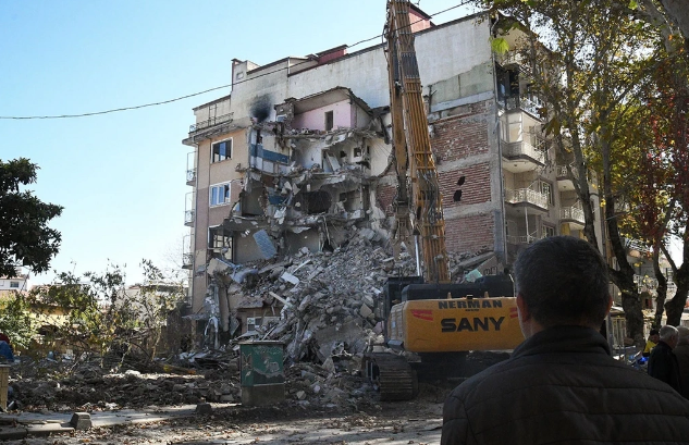 Türkiyədə səhər saatlarında silsilə zəlzələlər oldu