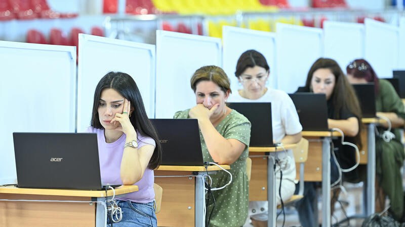 Bu müəllimlər yenidən sertifikasiyaya cəlb olunacaqlar – RƏSMİ Bu müəllimlər yenidən sertifikasiyaya cəlb olunacaqlar – RƏSMİ