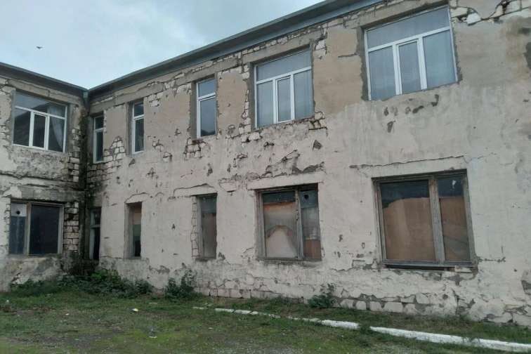 Qəzalı vəziyyətdə olan məktəblərin SAYI AÇIQLANDI