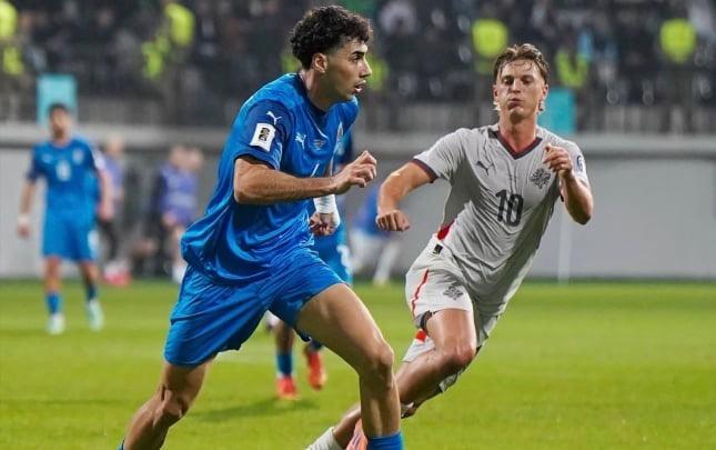 Millimiz İslandiyaya UDUZDU - VİDEO Millimiz İslandiyaya UDUZDU - VİDEO