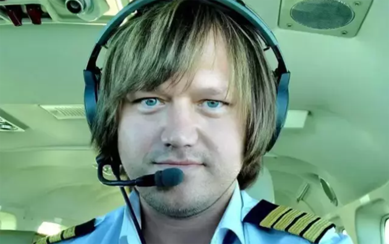 Şəhid pilot daha əvvəl təyyarə qəzasından yaralı xilas olubmuş... – FOTO Şəhid pilot daha əvvəl təyyarə qəzasından yaralı xilas olubmuş... – FOTO