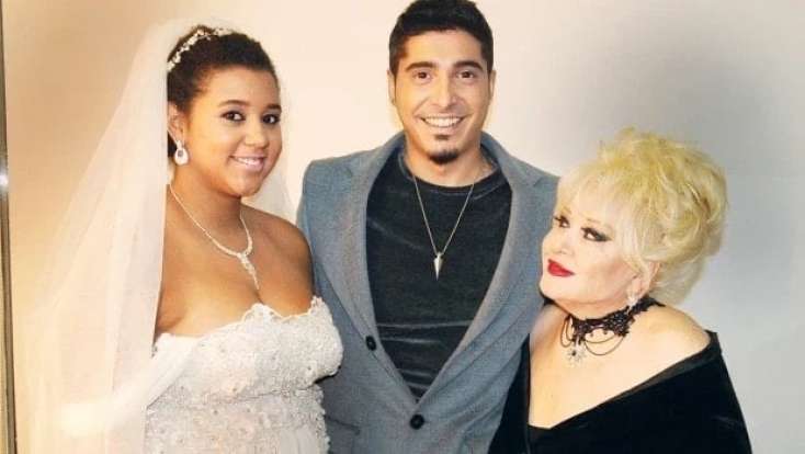 Müğənnidən qızına 1 milyard dollar miras qaldı Müğənnidən qızına 1 milyard dollar miras qaldı