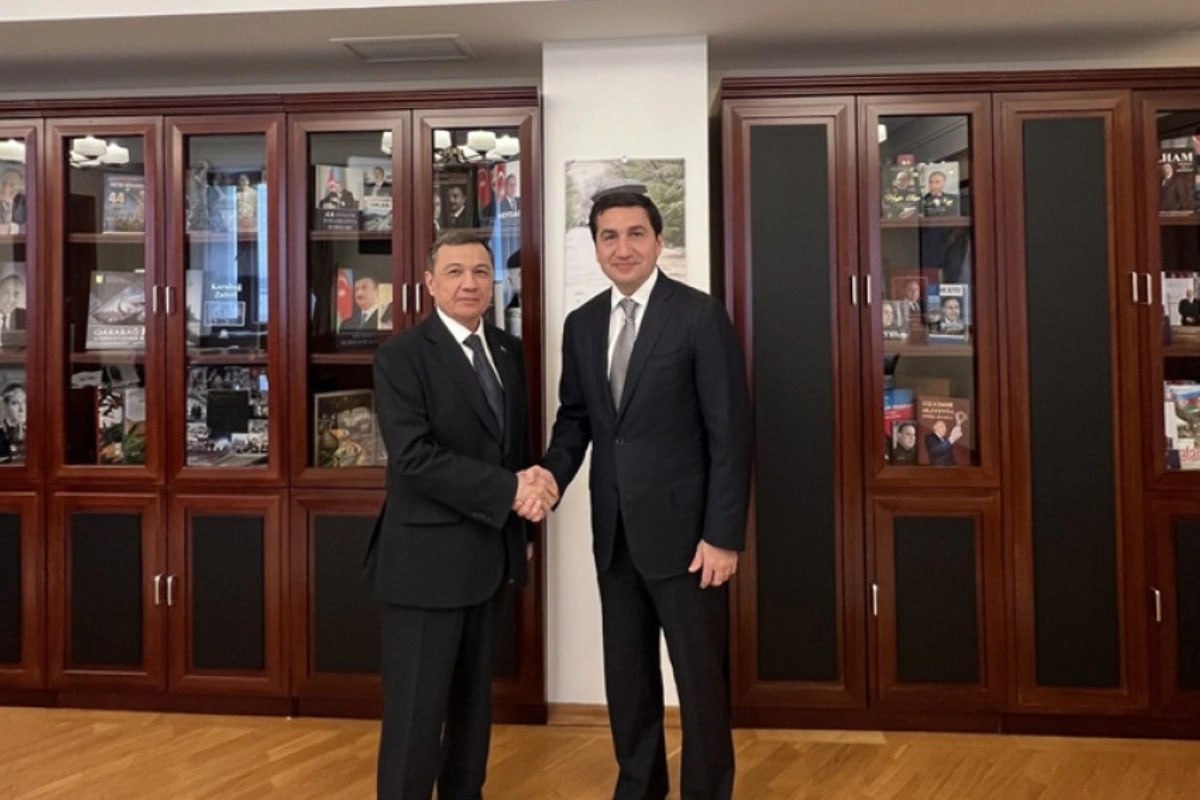 Hikmət Hacıyev Türkmənistanın səfiri ilə GÖRÜŞDÜ Hikmət Hacıyev Türkmənistanın səfiri ilə GÖRÜŞDÜ