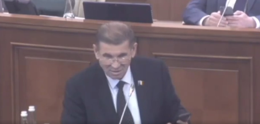 Moldovalı deputat cinsi azlıqların yaranmasında Puşkini GÜNAHLANDIRDI - VİDEO Moldovalı deputat cinsi azlıqların yaranmasında Puşkini GÜNAHLANDIRDI - VİDEO