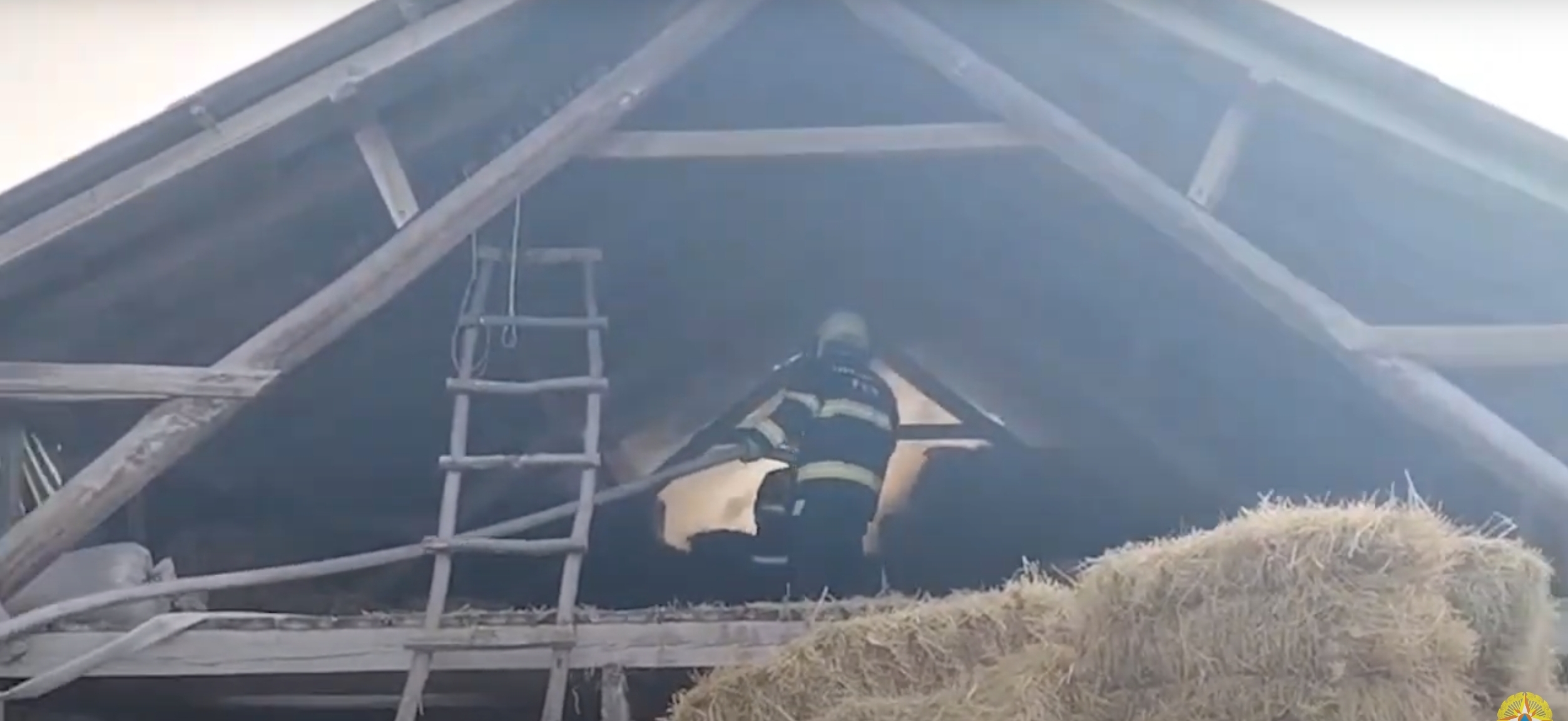 Qəbələnin Nic kəndində güclü yanğın oldu - VİDEO Qəbələnin Nic kəndində güclü yanğın oldu - VİDEO