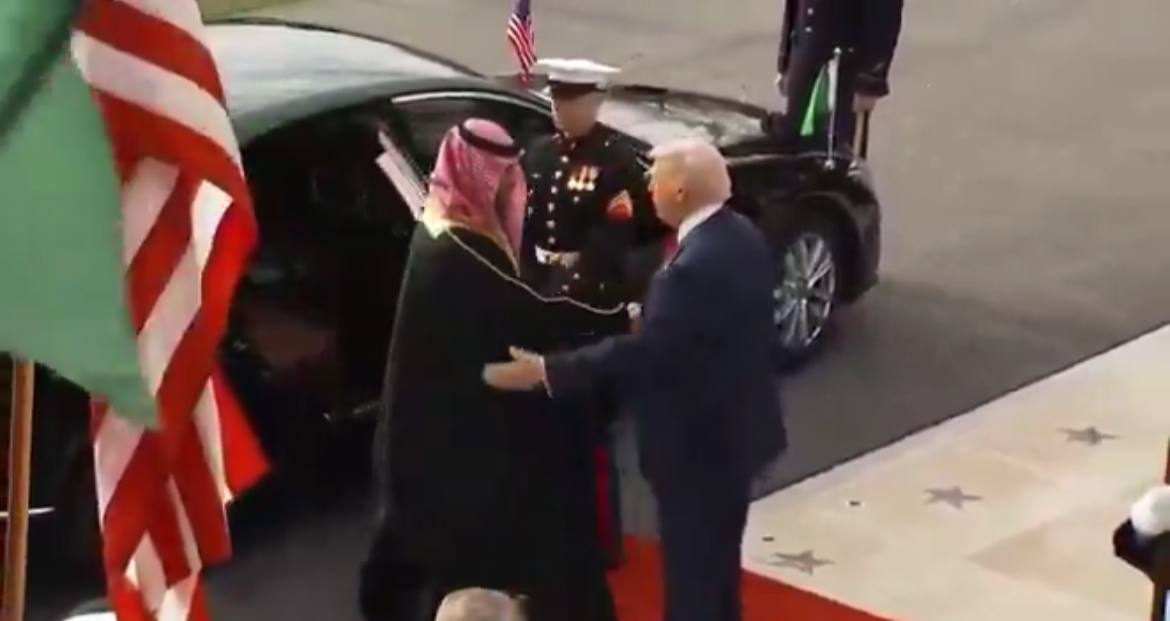 Tramp Ağ Evdə Səudiyyə Ərəbistanının vəliəhdini QƏBUL EDİR - VİDEO