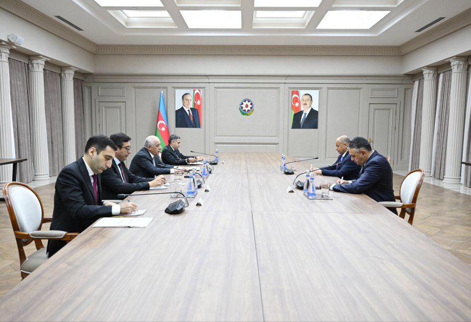 Əli Əsədov Beynəlxalq Su İdman Növləri Federasiyasının prezidenti ilə görüşüb Əli Əsədov Beynəlxalq Su İdman Növləri Federasiyasının prezidenti ilə görüşüb